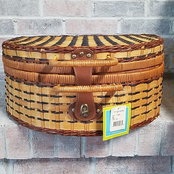 ✔out this new LISTING ✔Picnic Basket - Picture 5 of 7